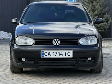 Авто Volkswagen Golf 2000 № 8546578