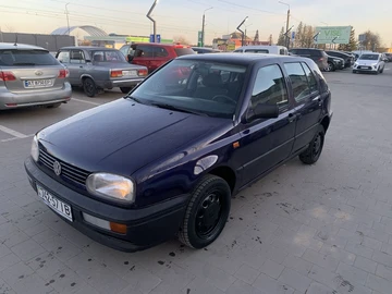 Авто Volkswagen Golf 1995 № 8546593