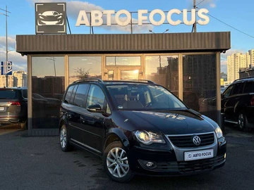 Авто Volkswagen Touran 2010 № 8546916