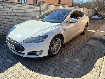 Авто Tesla Model S 2015 № 8547677