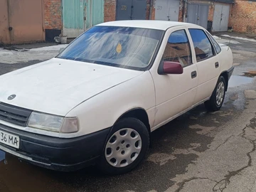 Авто Opel Vectra 1990 № 8548197