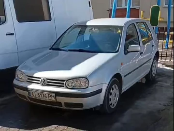 Авто Volkswagen Golf 2000 № 8548392