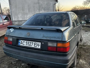 Авто Volkswagen Passat Sedan 1989 № 8548466