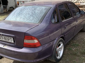 Авто Opel Vectra 1999 № 8549265