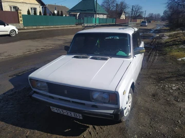 Авто ВАЗ 2105 1995 № 8549566