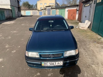 Авто Opel Vectra 1995 № 8549899