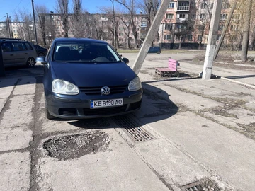 Авто Volkswagen Golf 2005 № 8550102