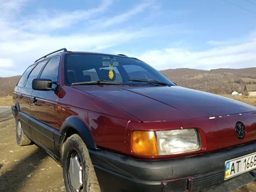 Авто Volkswagen Passat Variant 1993 № 8550115