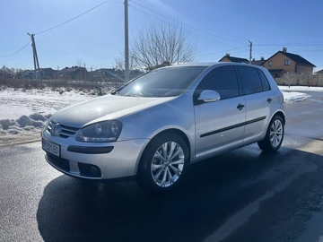 Авто Volkswagen Golf 2004 № 8550489