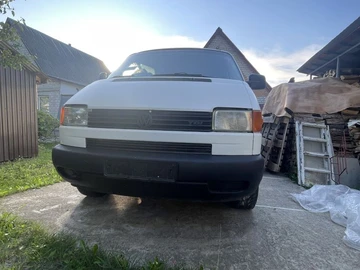 Авто Volkswagen Transporter 2000 № 8550807