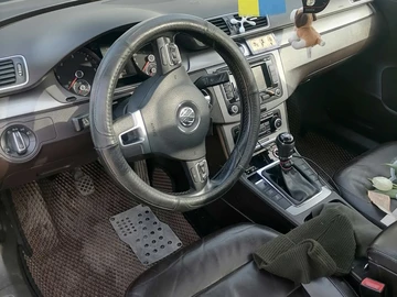 Авто Volkswagen Passat Variant 2010 № 8551803