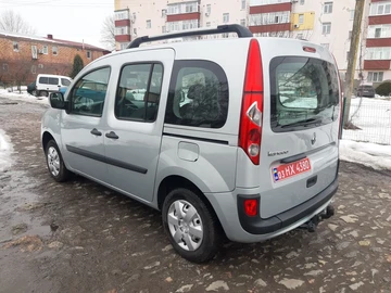 Авто Renault Kangoo Passenger 2009 № 8552310