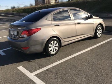 Авто Hyundai Solaris 2018 № 8552396