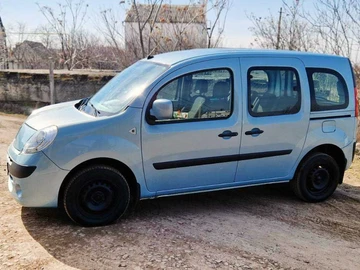 Авто Renault Kangoo Passenger 2010 № 8552756