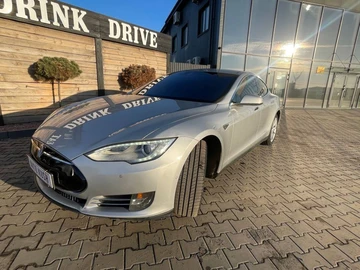 Авто Tesla Model S 2015 № 8552841