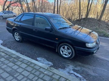 Авто Volkswagen Passat Sedan 1995 № 8553559