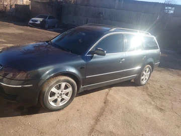 Авто Volkswagen Passat Variant 2001 № 8553975