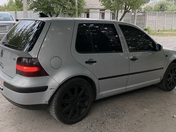 Авто Volkswagen Golf 1999 № 8554008