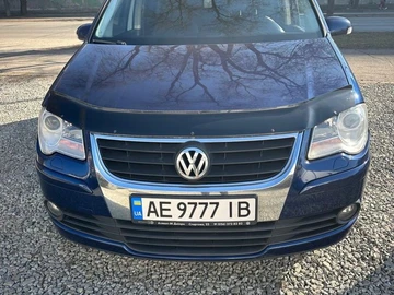 Авто Volkswagen Touran 2008 № 8554209