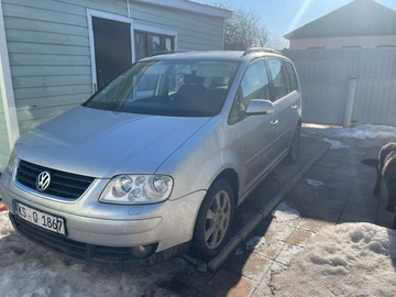 Авто Volkswagen Touran 2006 № 8554256