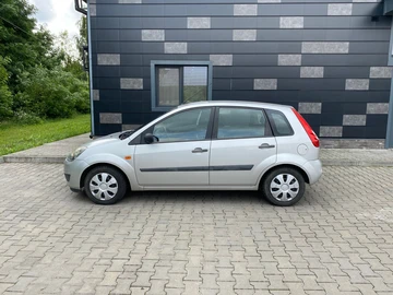 Авто Ford Fiesta 2007 № 8554271