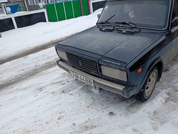 Авто ВАЗ 2107 1993 № 8554510