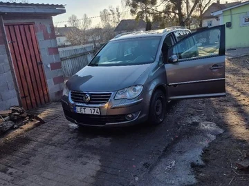 Авто Volkswagen Touran 2007 № 8554600