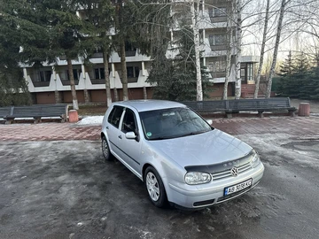 Авто Volkswagen Golf 2003 № 8555227