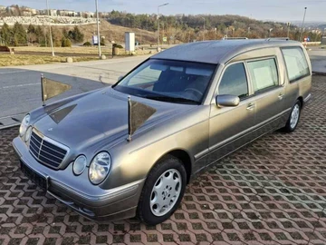 Авто Mercedes 220 2002 № 8555508