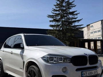 Авто BMW X5 2017 № 8555561