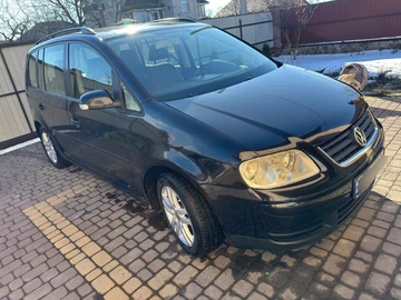 Авто Volkswagen Touran 2006 № 8555793