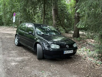 Авто Volkswagen Golf 2000 № 8556008