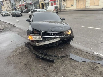 Авто Audi A4 2001 № 8556295