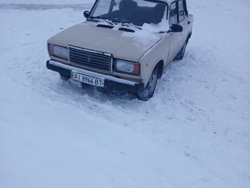 Авто ВАЗ 2107 1988 № 8556361
