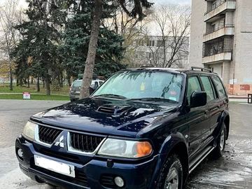 Авто Mitsubishi Shogun 2004 № 8556364