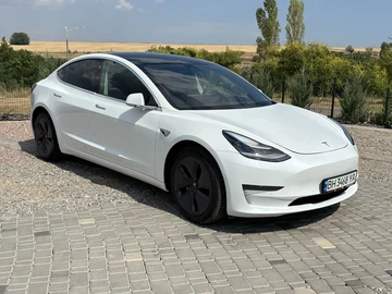 Авто Tesla Model 3 2019 № 8556391