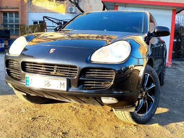 Авто Porsche Cayenne 2005 № 8556399