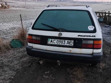 Авто Volkswagen Passat Hatchback 1991 № 8556402