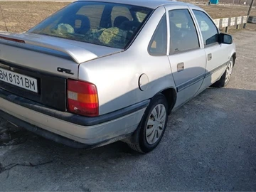 Авто Opel Vectra 1989 № 8556589