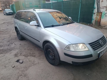 Авто Volkswagen Passat Variant 2004 № 8556599