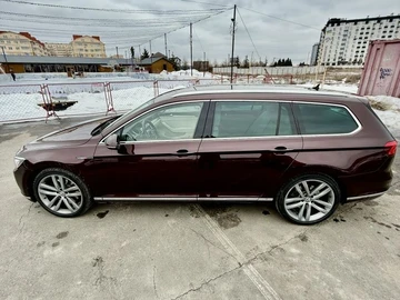 Авто Volkswagen Passat Variant 2018 № 8556605