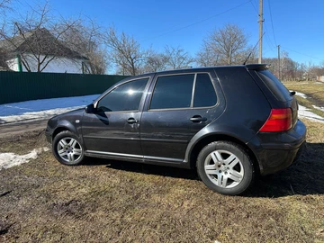 Авто Volkswagen Golf 2001 № 8556691