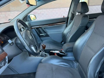 Авто Opel Signum 2004 № 8556701