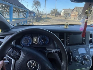 Авто Toyota Sienna 2019 № 8556738