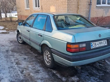 Авто Volkswagen Passat Sedan 1991 № 8556791