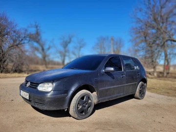 Авто Volkswagen Golf 1999 № 8557357
