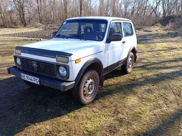 Авто ВАЗ 21214 2015 № 8557632