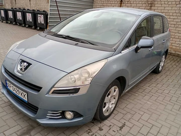 Авто Peugeot 5008 2012 № 8557678