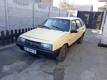 Авто ВАЗ 2109 1988 № 8557998