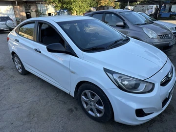 Авто Hyundai Accent 2013 № 8558065